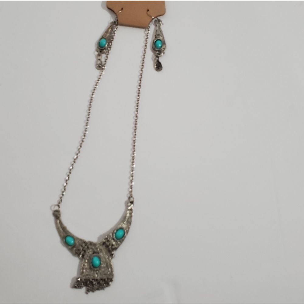 Vintage style‎ turquoise earrings and necklace